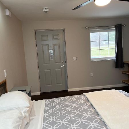 Nightshade Inn & Gardens Camillus Екстер'єр фото